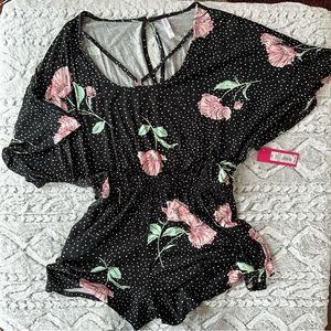 Xhilaration Floral Romper, size XS. NWT